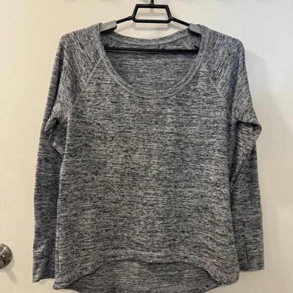 ATHLETA No Sweatin' It Heathered Gray Long Sleeve Top Hi Low Hem Activewear Sz M - Picture 3 of 12